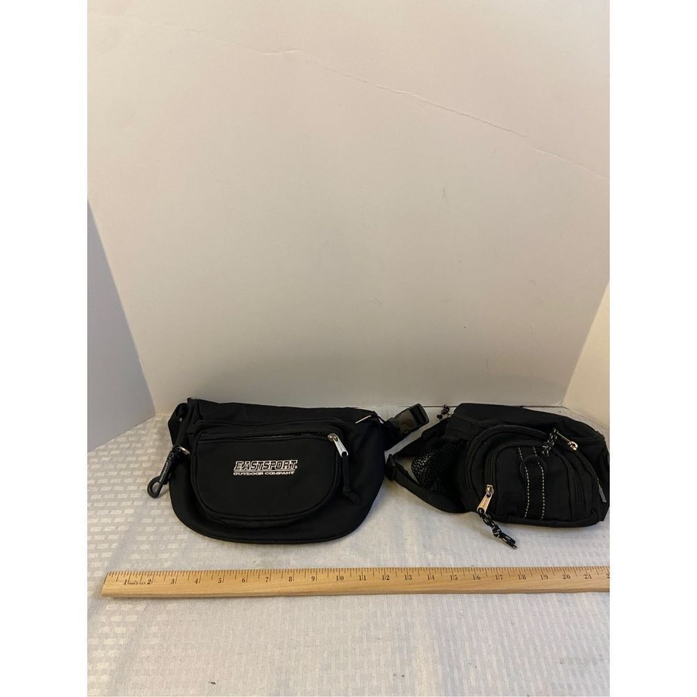 2 Eastsport fanny packs lot med 11x7" and 7x9"
